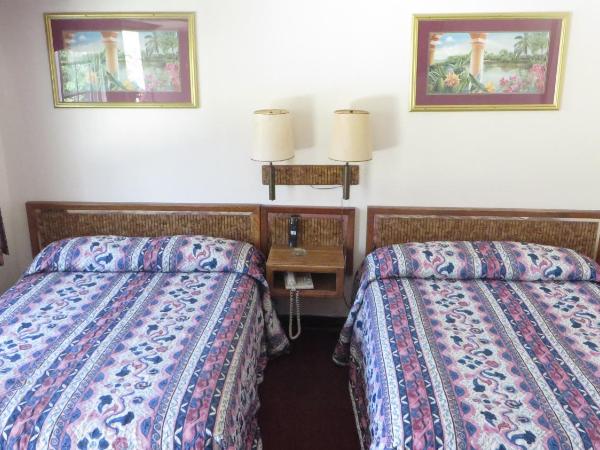 Eagle Rock Motel : photo 6 de la chambre chambre avec 2 grands lits queen-size 