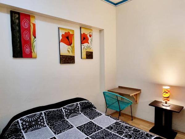 HOM Roma : photo 5 de la chambre chambre double standard avec salle de bains commune