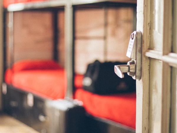 IDEAL SOCIAL Hostel : photo 1 de la chambre dortoir mixte de 8 lits