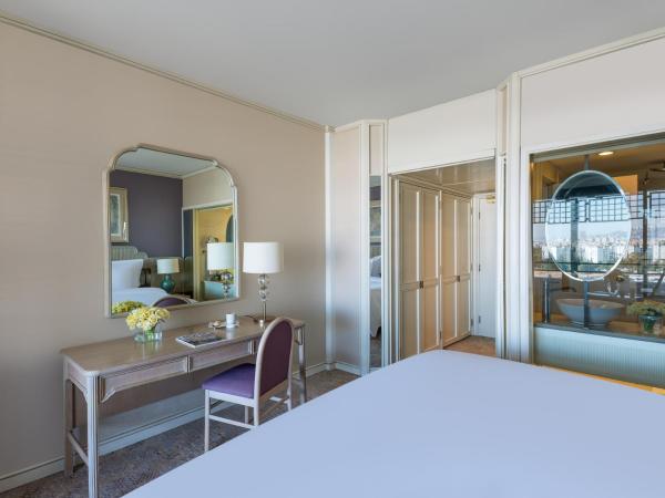 Rixos Downtown Antalya - The Land Of Legends Access : photo 3 de la chambre chambre lit king-size deluxe avec vue sur la ville