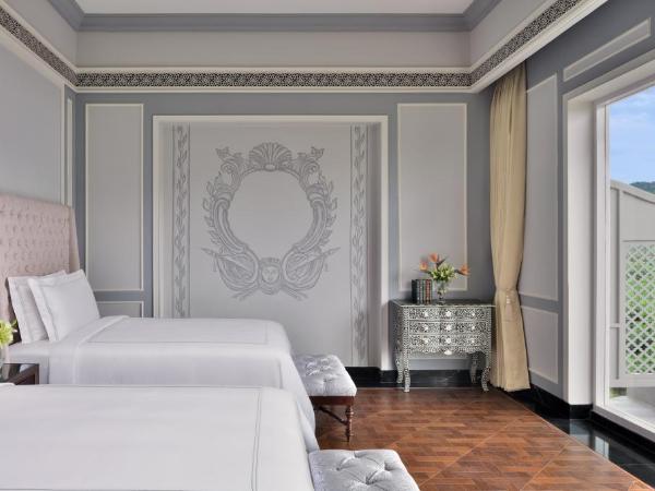 Raffles Udaipur : photo 3 de la chambre flamingo signature room with balcony twin bed - 15% discount on food & soft beverage and spa, 4 pieces laundry once per stay