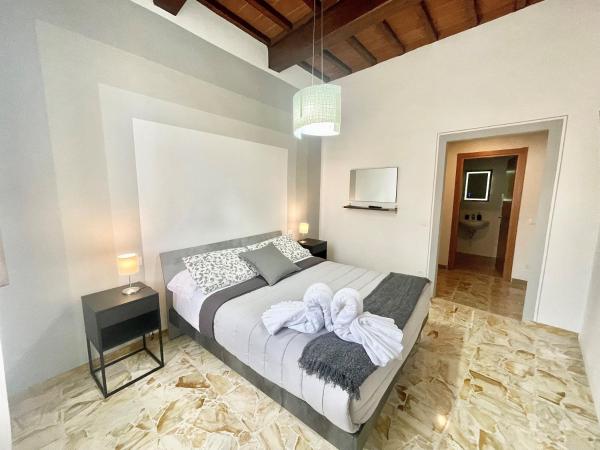 Il Barbero Apartment : photo 3 de la chambre chambre double avec salle de bains privative