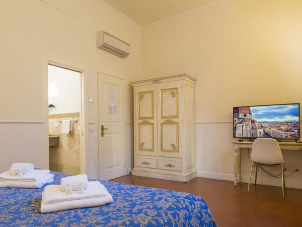 Relais Tiffany : photo 2 de la chambre chambre triple