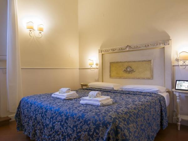 Relais Tiffany : photo 8 de la chambre chambre triple