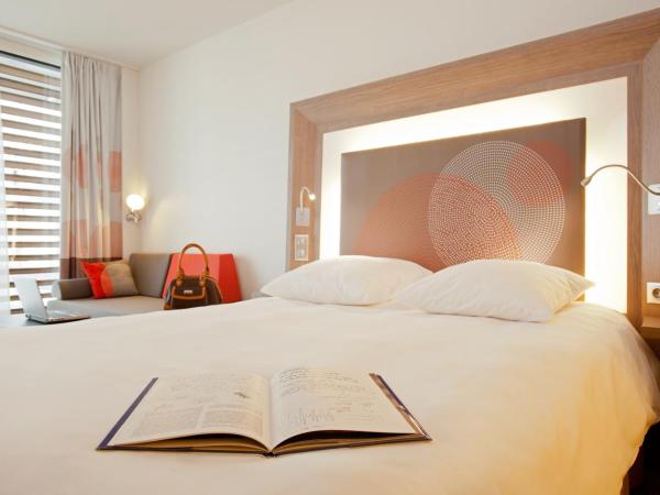 Novotel Paris 17 : photo 6 de la chambre chambre lit queen-size suprieure avec canap-lit simple