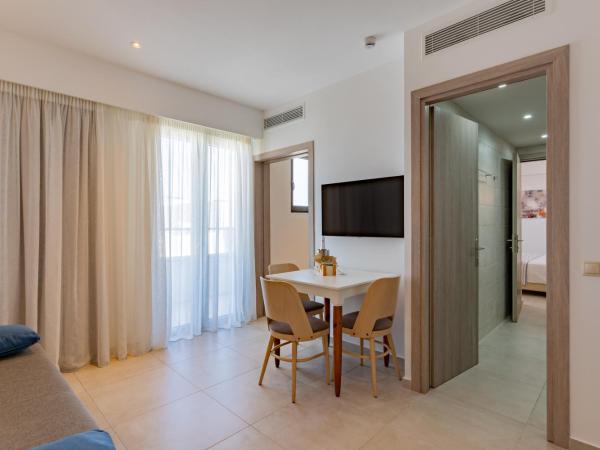 Minos Hotel : photo 4 de la chambre suite supérieure 1 chambre