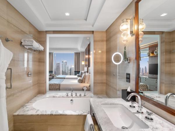 Taj Dubai : photo 2 de la chambre chambre lits jumeaux de luxe - vue sur burj
