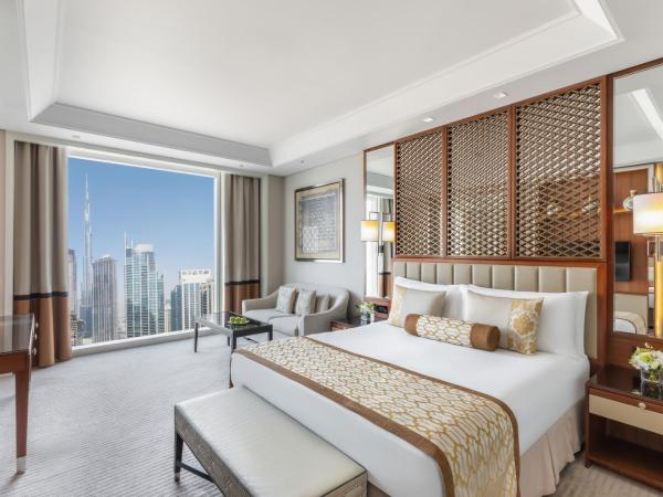 Taj Dubai : photo 1 de la chambre chambre lit king-size club - vue sur la burj