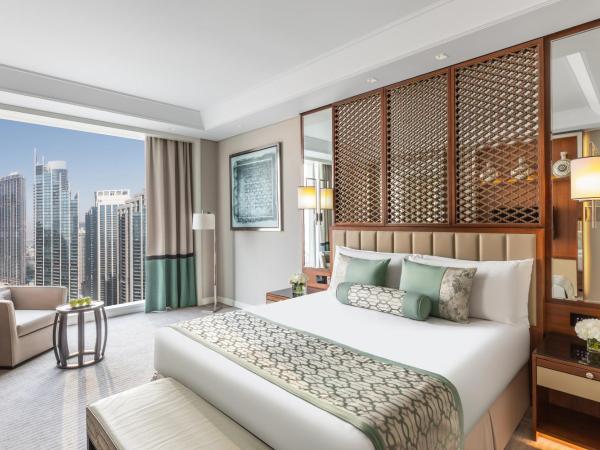 Taj Dubai : photo 1 de la chambre chambre lit king-size de luxe - vue sur burj