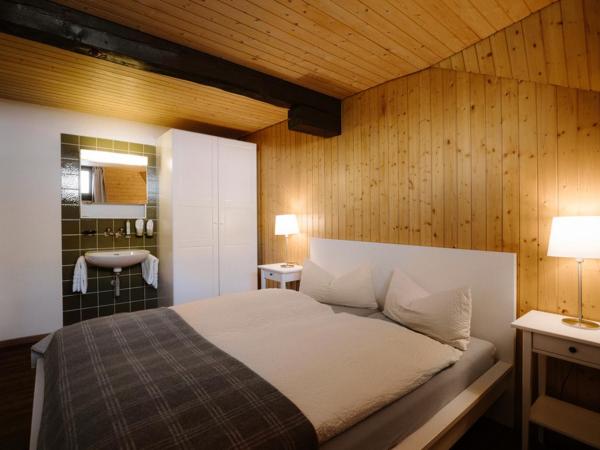 Berg- & Naturhotel Engstligenalp : photo 2 de la chambre chambre double standard avec salle de bains commune