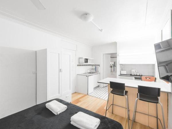 Manly Waves Studios & Apartments : photo 3 de la chambre chambre double Économique