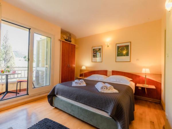 Apartel Park Osejava : photo 2 de la chambre appartement avec vue sur la montagne