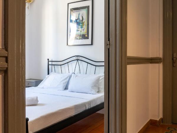 Dioskouros Hostel : photo 3 de la chambre chambre double standard avec salle de bains commune