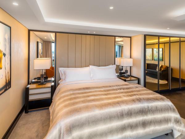 FIVE Zurich - Luxury City Resort : photo 3 de la chambre suite deluxe avec balcon