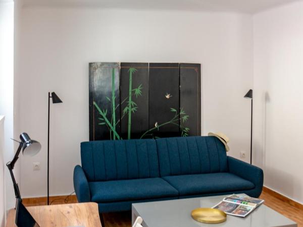 Dioskouros Hostel : photo 5 de la chambre chambre triple avec salle de bains