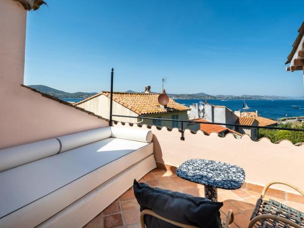 Le Yaca Saint-Tropez : photo 7 de la chambre  suite duplex avec terrasse - vue sur mer