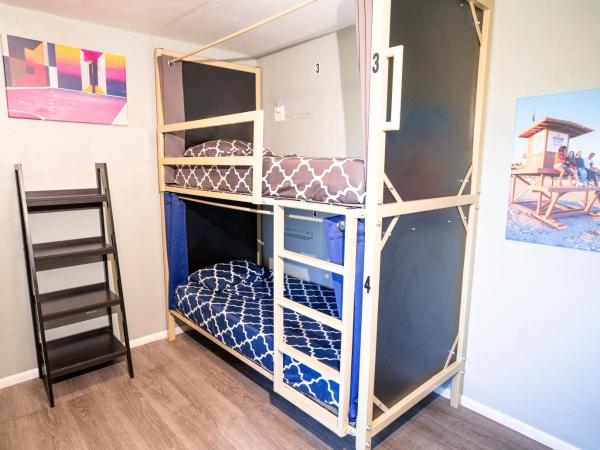 California Dreams Hostel - Ocean Beach : photo 8 de la chambre lit dans dortoir pour femmes de 4 lits