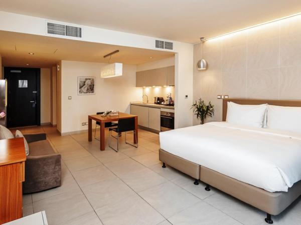 Radisson Blu Residence, Dubai Marina : photo 1 de la chambre studio avec balcon