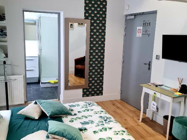 Les Rêves by Isa : photo 4 de la chambre chambre double avec salle de bains privative extérieure