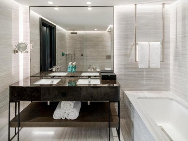 FIVE Zurich - Luxury City Resort : photo 4 de la chambre chambre generous