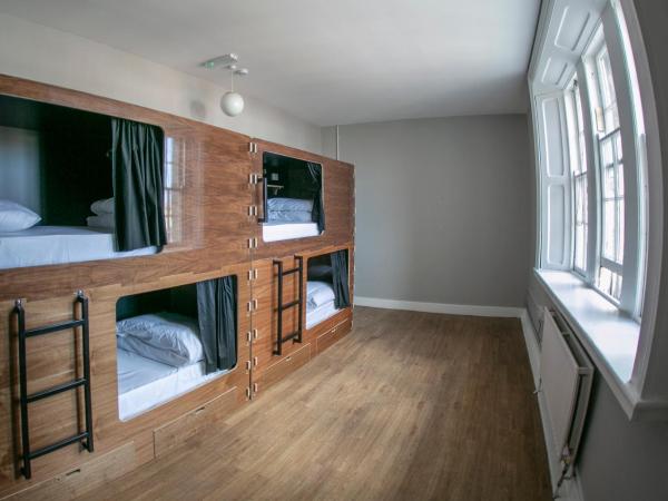 Leevin Hostel Mountjoy : photo 3 de la chambre lit superposé dans dortoir pour femmes de 4 lits 