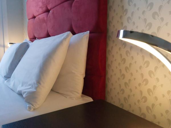 The Bromley : photo 1 de la chambre suite lit king-size - vue sur mer