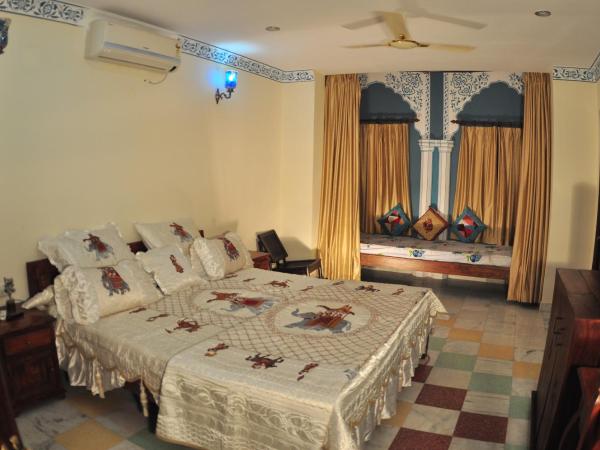 Rani Mahal Hotel : photo 5 de la chambre chambre quadruple confort