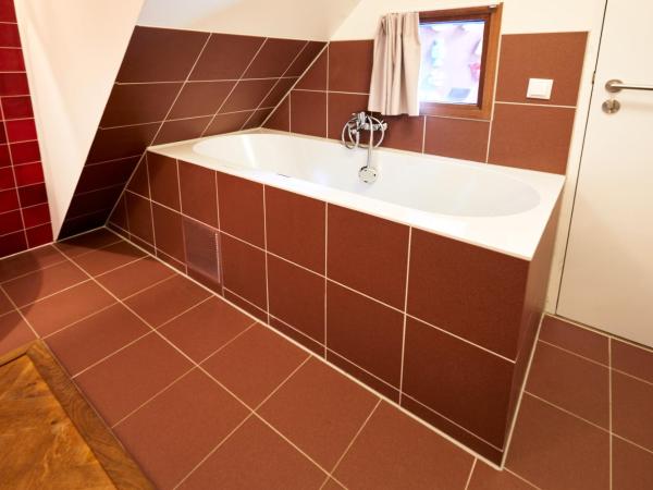 Hotel Not Hotel Rotterdam : photo 6 de la chambre hébergement paysage de folie Éclectique avec baignoire