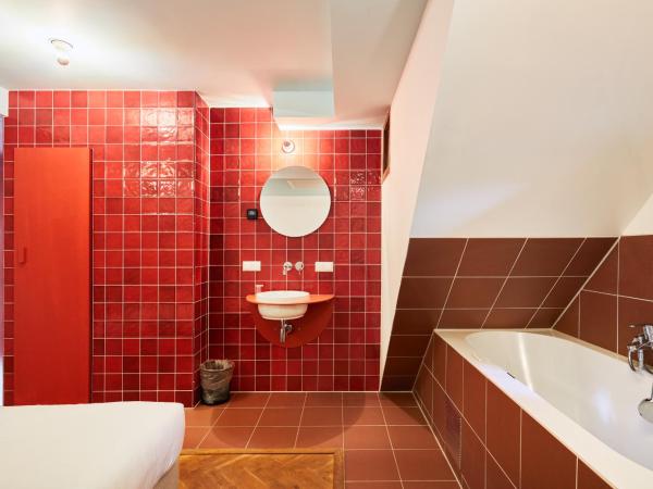 Hotel Not Hotel Rotterdam : photo 8 de la chambre hébergement paysage de folie Éclectique avec baignoire