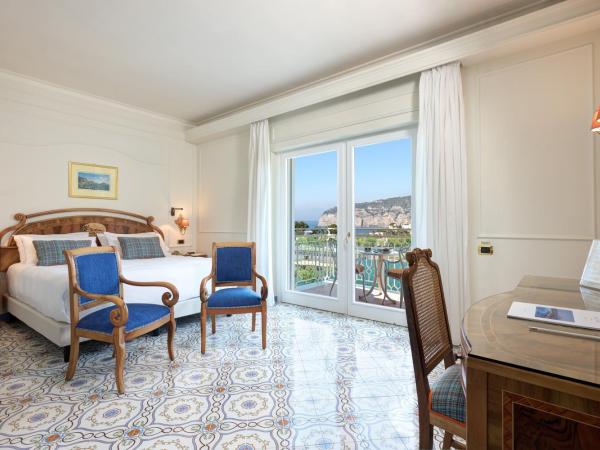 Grand Hotel de la Ville : photo 1 de la chambre chambre double ou lits jumeaux de luxe avec vue latérale sur la mer 