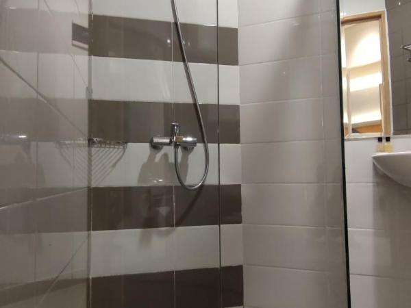 Agogo Downtown Hotel Surabaya : photo 4 de la chambre chambre lit king-size supérieure