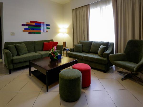 MENA ApartHotel Albarsha At The Mall : photo 9 de la chambre appartement 2 chambres - fumeurs - 20 % de réduction sur nourriture et boissons et service de blanchisserie