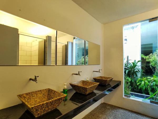 Beds In Garden Hostel : photo 4 de la chambre suite familiale