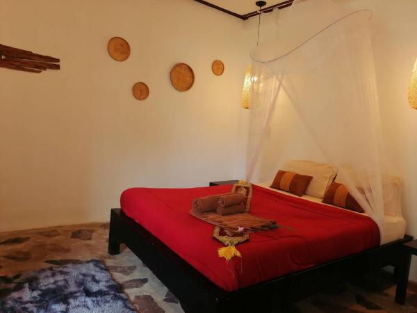 The Beach Cafe : photo 4 de la chambre chambre double deluxe avec balcon - vue sur mer