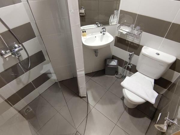 Agogo Downtown Hotel Surabaya : photo 5 de la chambre chambre lit king-size deluxe