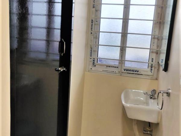 SRI VIGNESH RESIDENCY : photo 3 de la chambre chambre simple