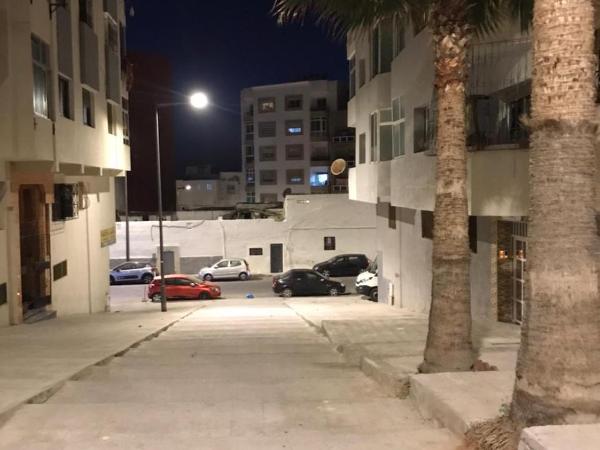 RABAT RESIDENCE - rooms & apartments : photo 1 de la chambre chambre double ou lits jumeaux avec salle de bains