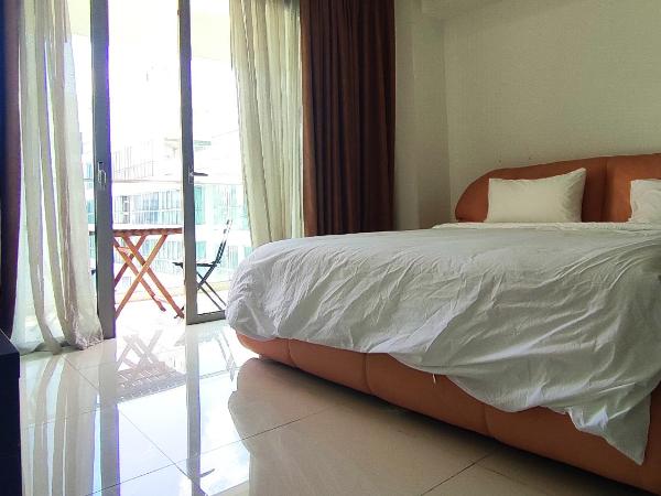 Penthouse on 34 - The Highest Unit and Best Views in Regalia & Private Rooftop Terrace : photo 1 de la chambre chambre double deluxe avec balcon