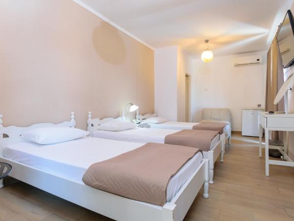 Archontiki City Hotel : photo 3 de la chambre chambre triple supérieure