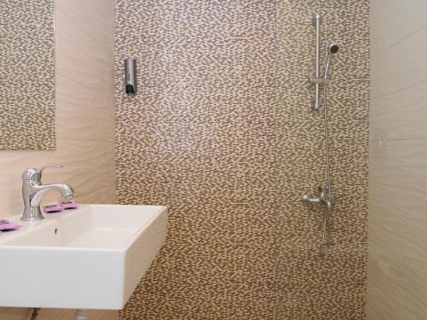 Archontiki City Hotel : photo 5 de la chambre chambre quadruple supérieure