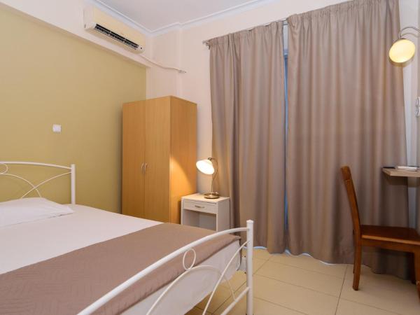 Archontiki City Hotel : photo 5 de la chambre chambre triple Économique