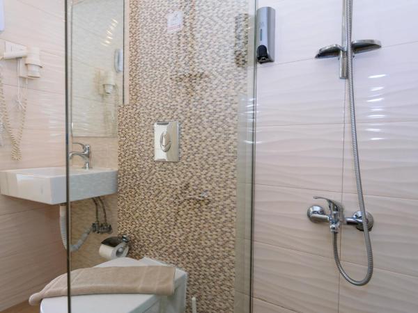 Archontiki City Hotel : photo 7 de la chambre chambre triple Économique