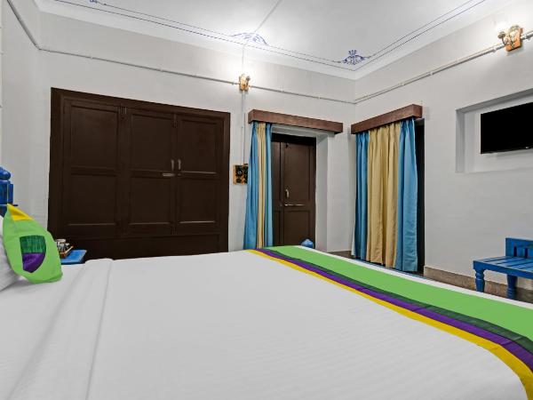 Treebo The Regal House, Near Fateh Sagar Lake : photo 8 de la chambre chambre double deluxe
