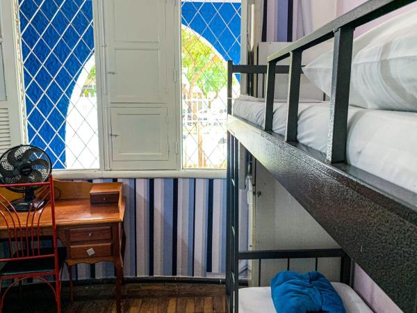 Home Center : photo 2 de la chambre chambre quadruple avec salle de bains commune