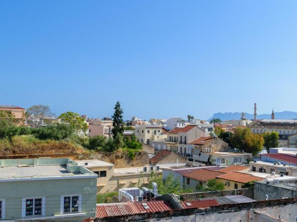Archontiki City Hotel : photo 3 de la chambre chambre triple avec lit double