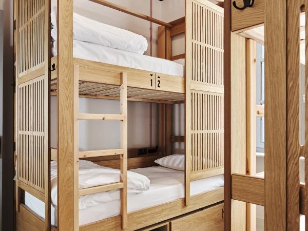 When in Athens Hostel : photo 2 de la chambre lit dans dortoir pour femmes de 6 lits