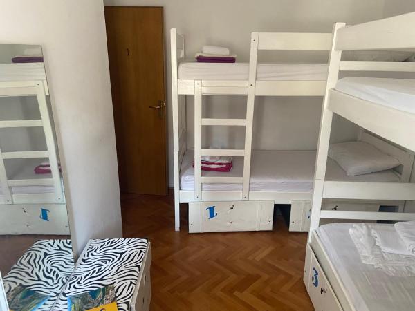 Hostel Omiš : photo 3 de la chambre lit dans dortoir mixte de 6 lits