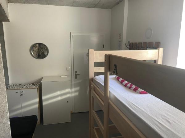 Hostel Omiš : photo 2 de la chambre lit dans dortoir mixte de 4 lits