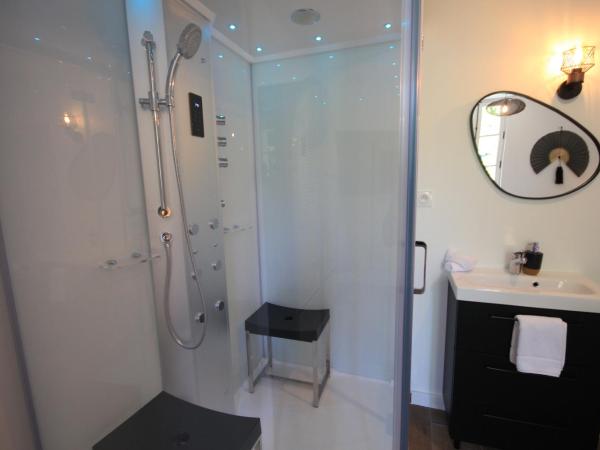 La Maison de l'Olivier : photo 4 de la chambre appartement supérieur