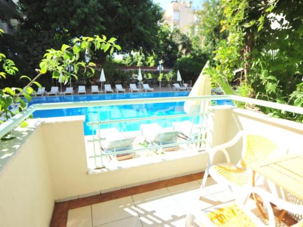 Merhaba Hotel : photo 2 de la chambre chambre double ou lits jumeaux standard avec balcon